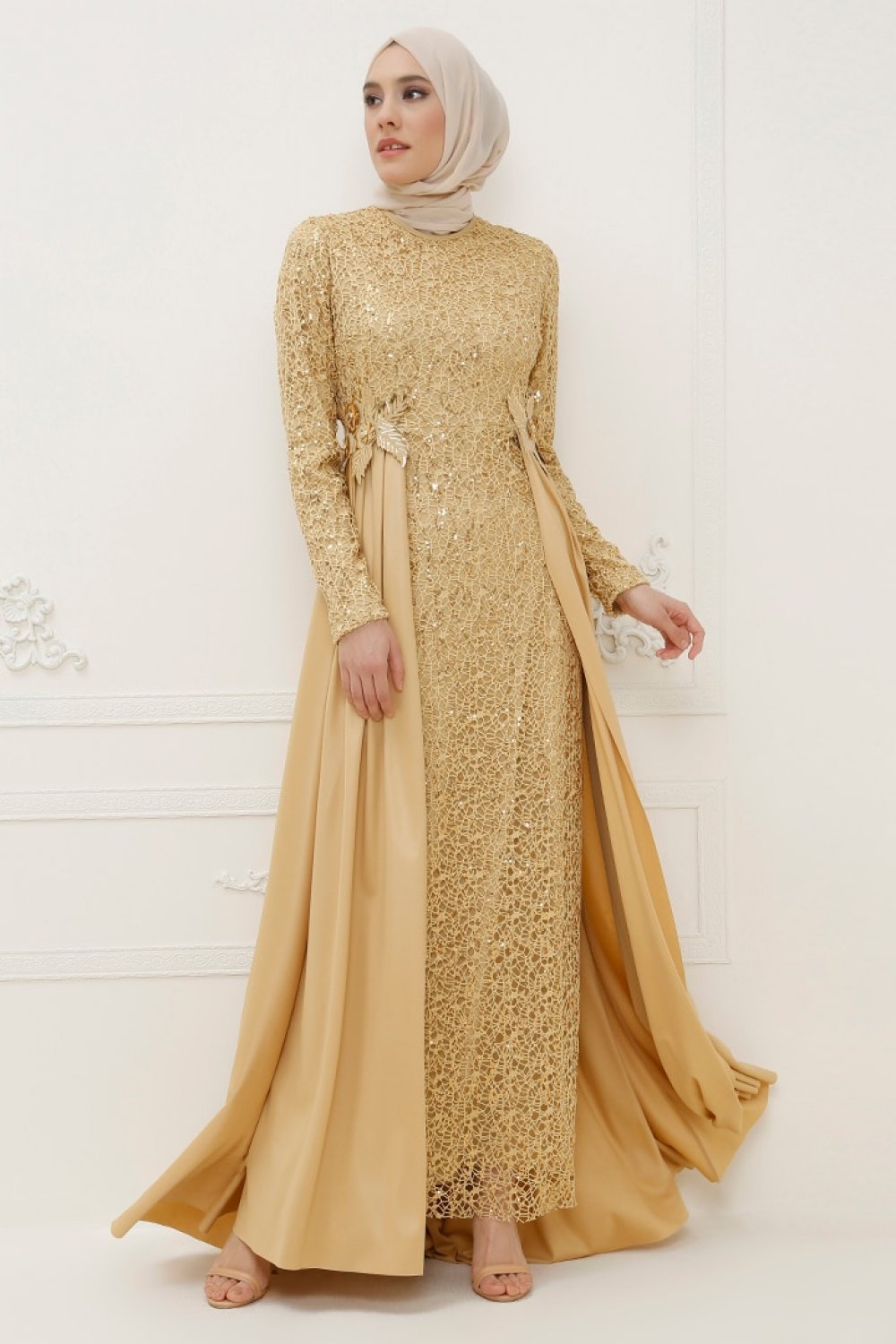 AYŞE MELEK TASARIM Altın Pelerin Aplikeli Abiye Elbise ElbiseBul