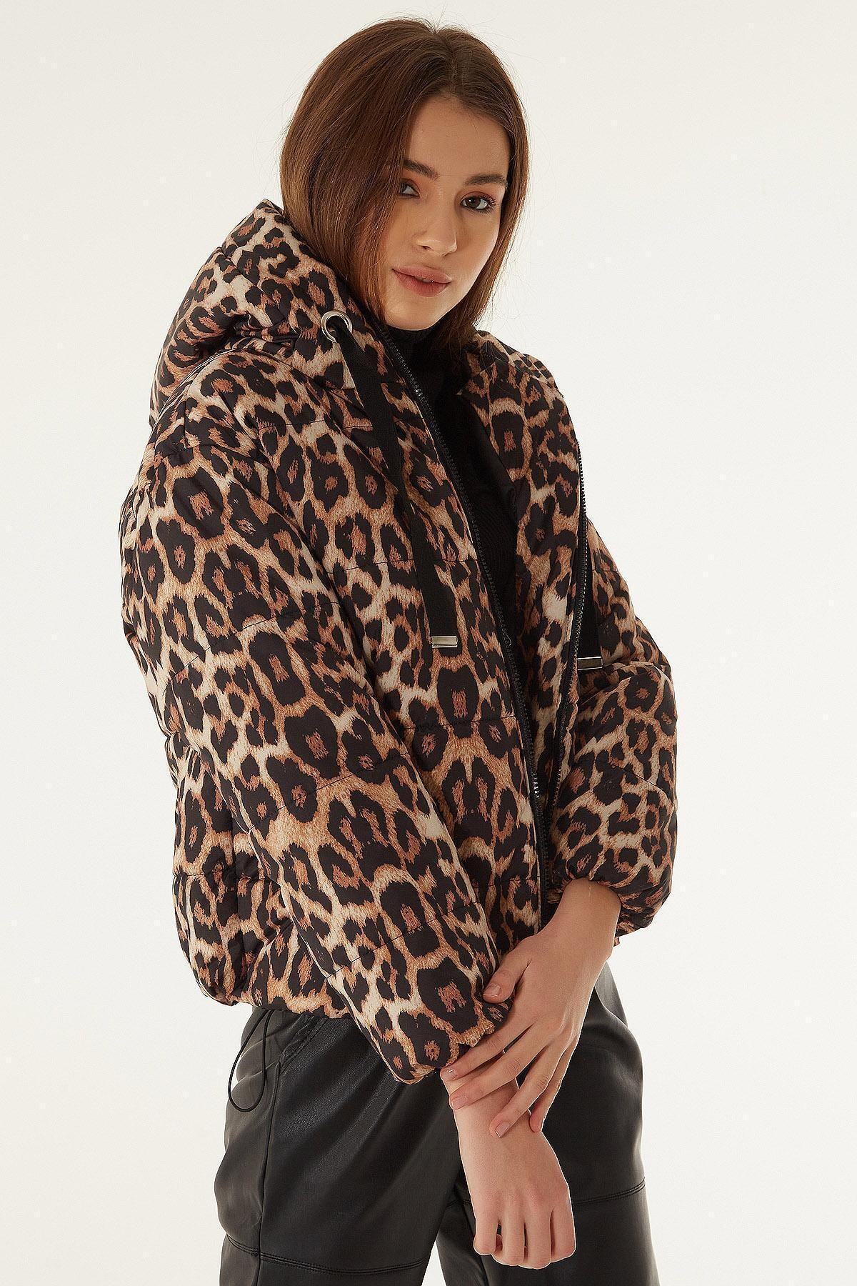 Y London Siyah Leopar Desenli Kapsonlu Sisme Mont Elbisebul