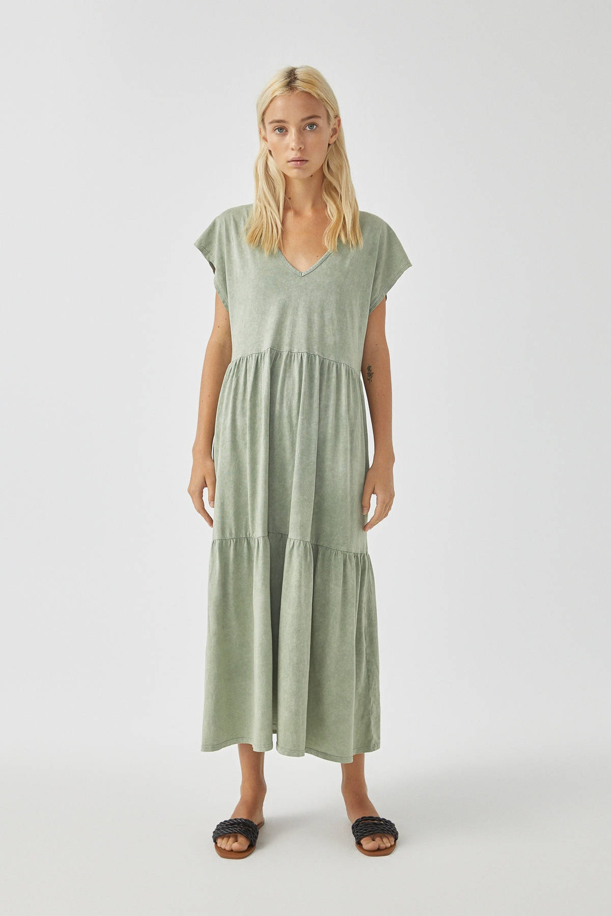 Pull & Bear Yeşil Parçalı V Yaka Uzun Elbise ElbiseBul