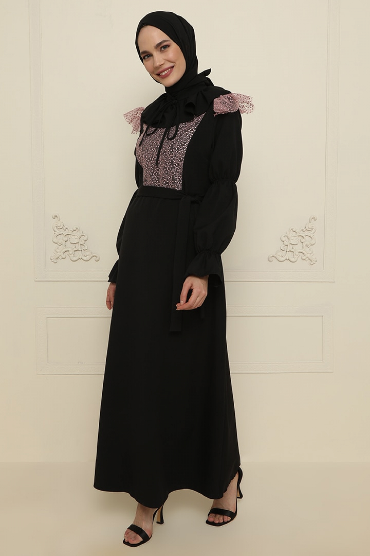 Gold Dresses Siyah Yaka Detaylı Abiye Elbise Gold Dresses Siyah Yaka Detaylı Abiye Elbise