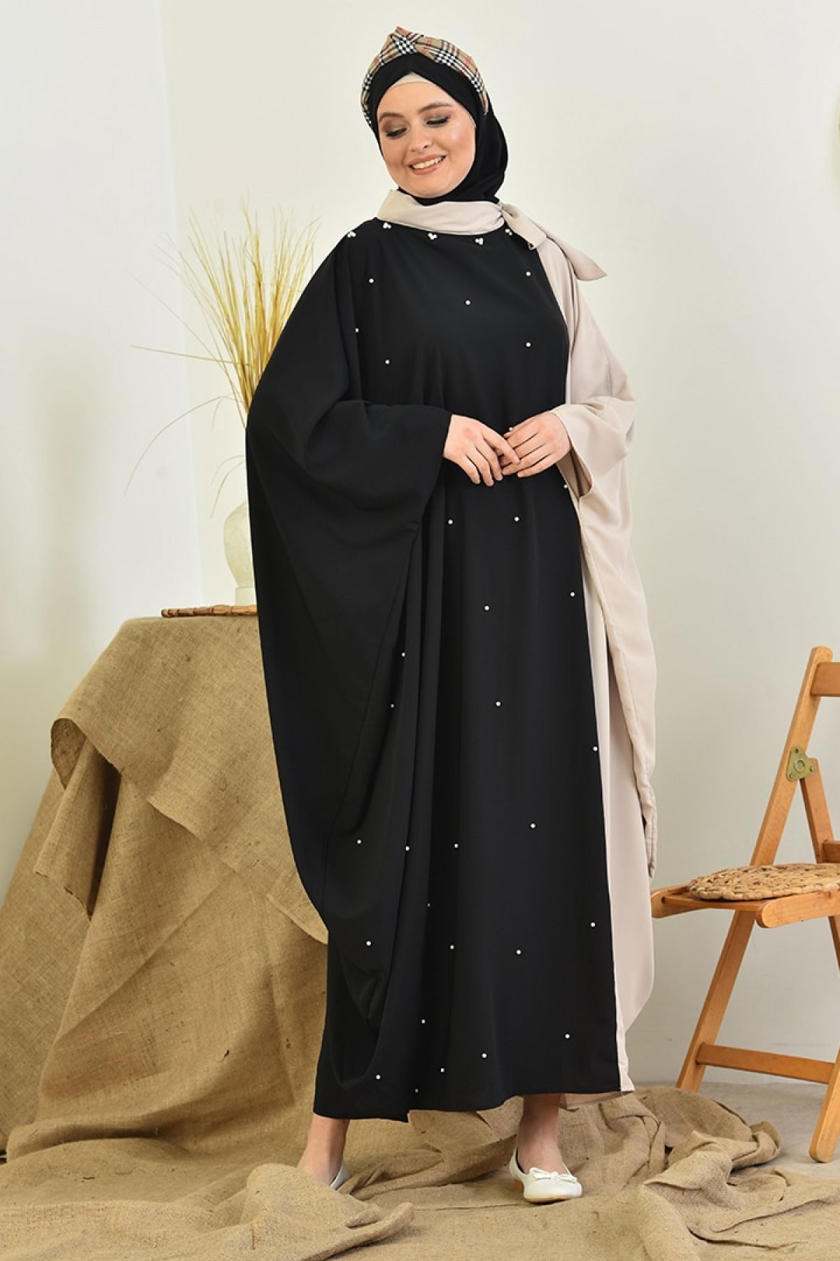 Filizzade Siyah Bej Salas Ferace Elbisebul