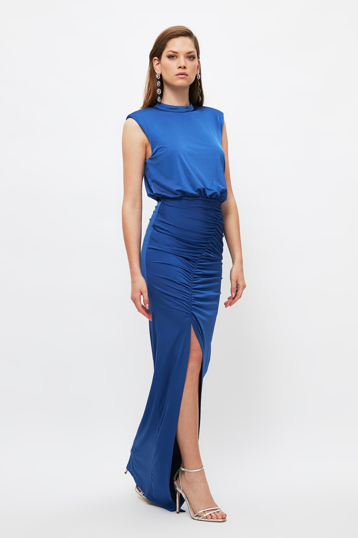 Trendyolmilla İndigo Drape Detaylı Uzun Abiye Elbise Trendyolmilla İndigo Drape Detaylı Uzun Abiye Elbise