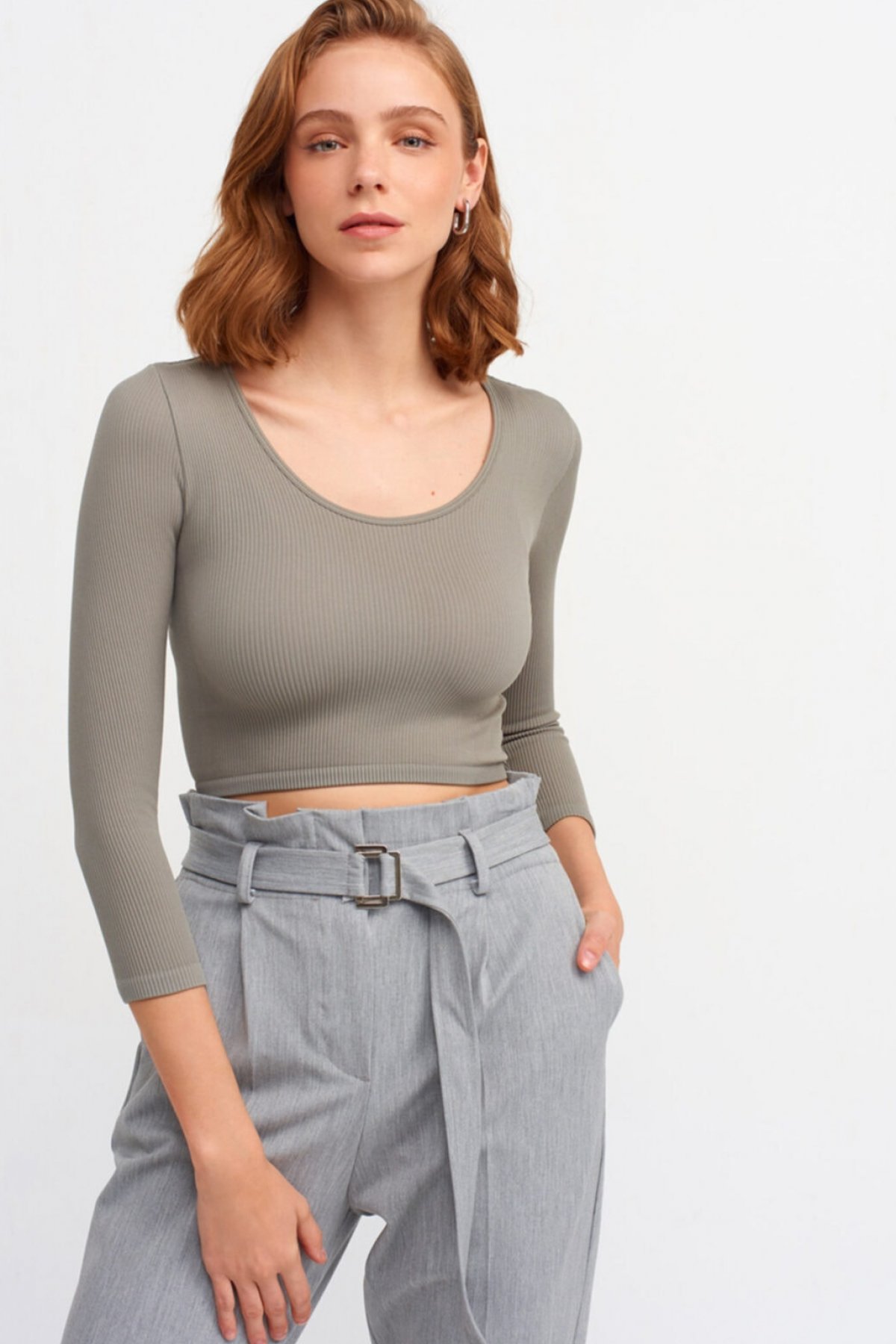 Dilvin Haki Havuz Yaka Uzun Kollu Crop Top Dilvin Haki Havuz Yaka Uzun Kollu Crop Top