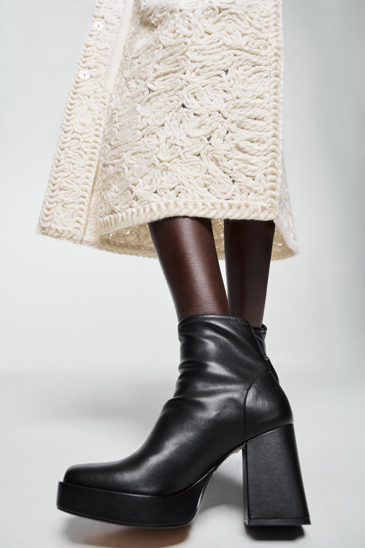 Zara Siyah Elastik Platform Bot Zara Siyah Elastik Platform Bot