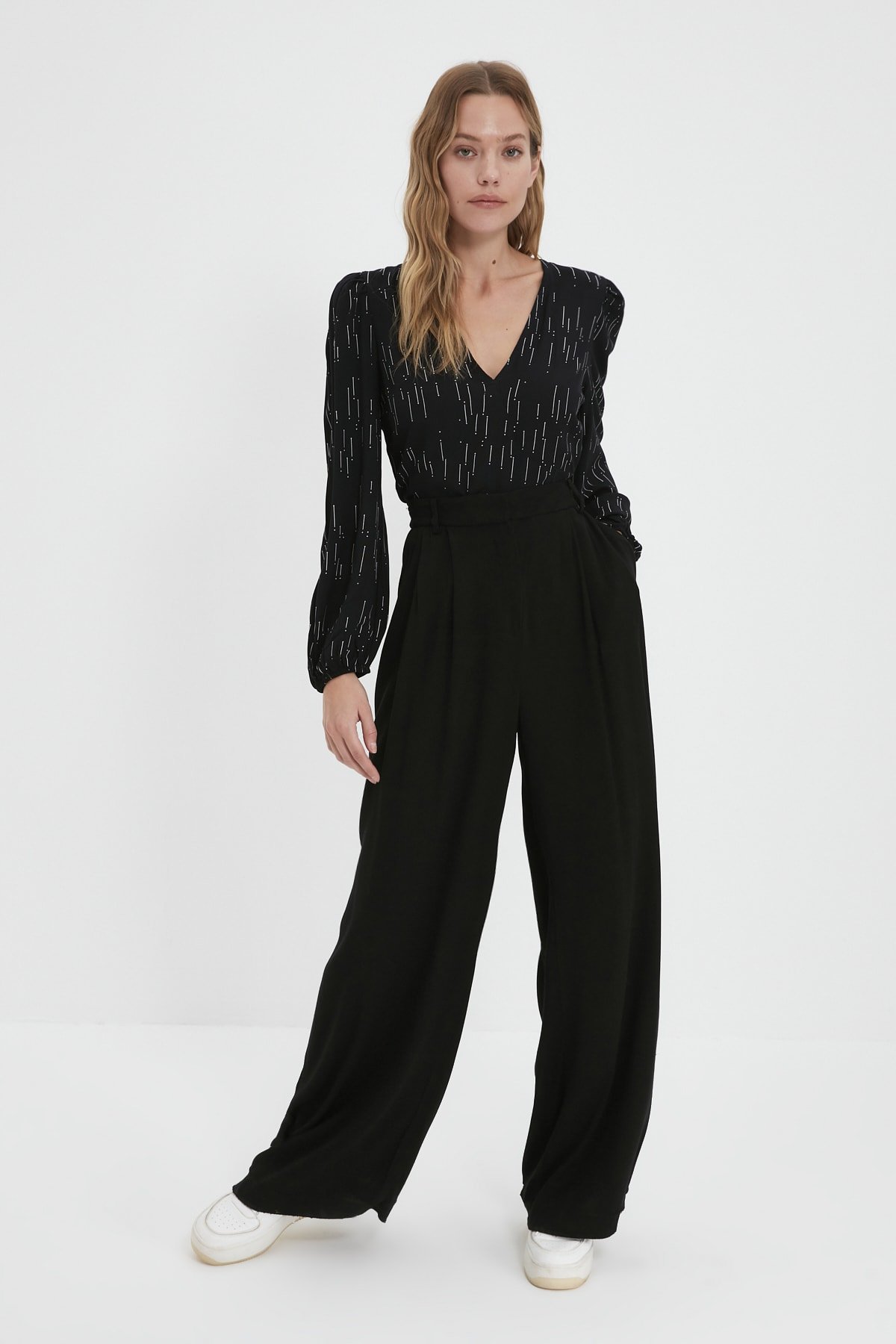 Trendyolmilla Siyah Crop Bluz Trendyolmilla Siyah Crop Bluz